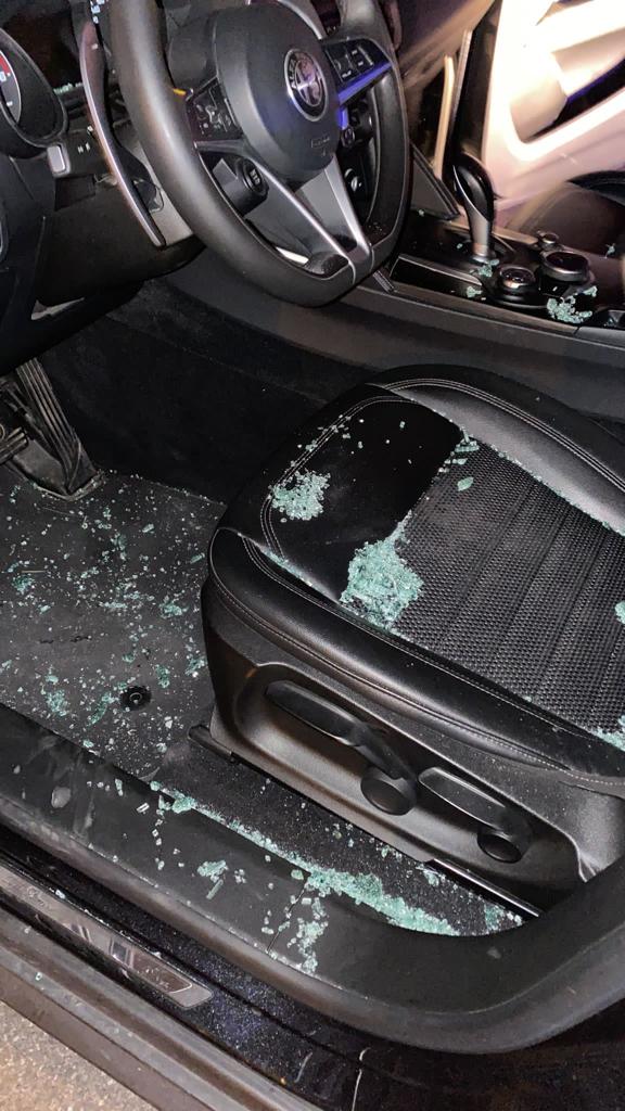 maltempo reggio calabria vento abbatte lampione