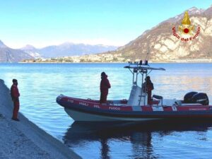 sommozzatori vigili del fuoco lago di como