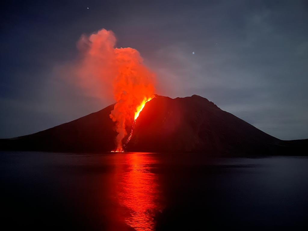 stromboli eruzione 6 dicembre 2022