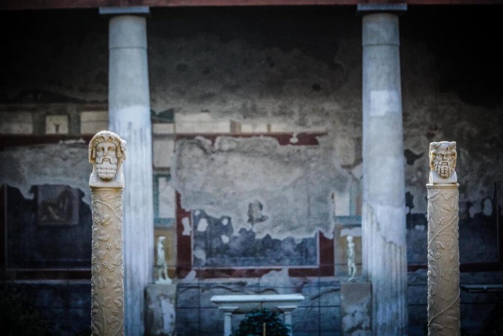 riaperta casa vettii pompei