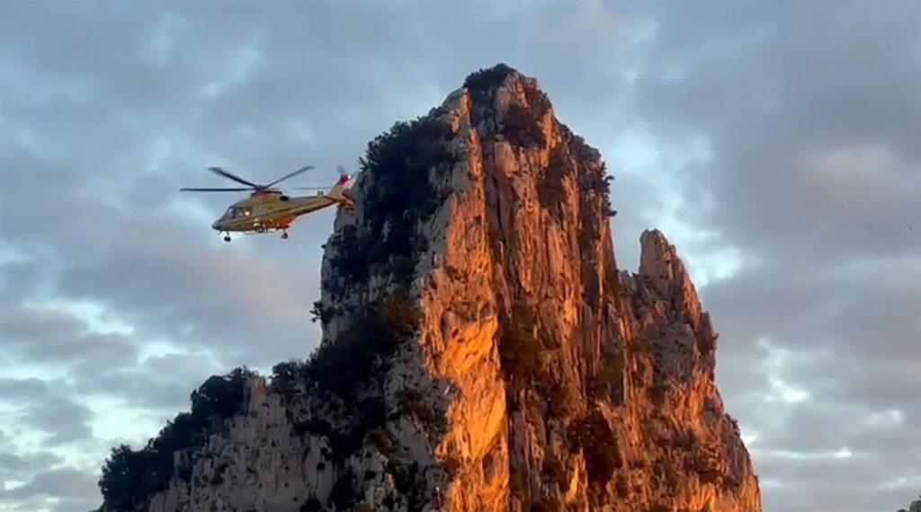 capri soccorso scalatori faraglione