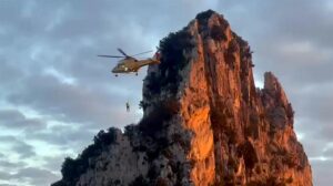 capri soccorso scalatori faraglione