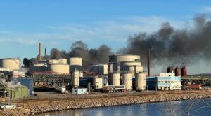 incendio raffineria svezia
