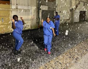 infermieri africani irlanda neve