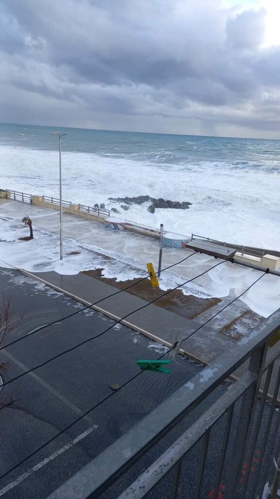 mareggiata cetraro calabria
