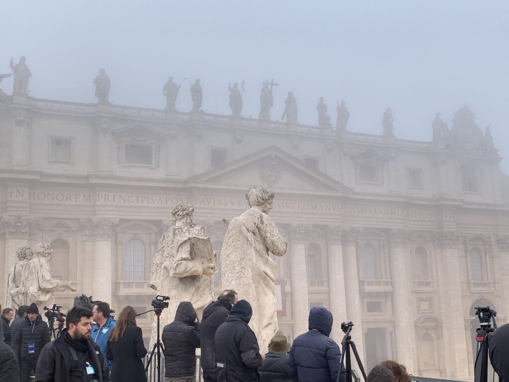 nebbia roma piazza san pietro