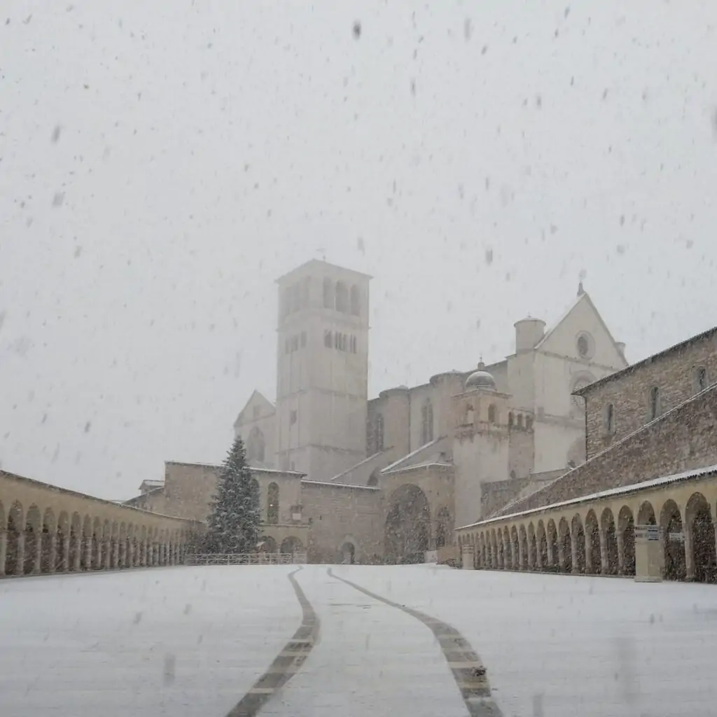 neve assisi umbria