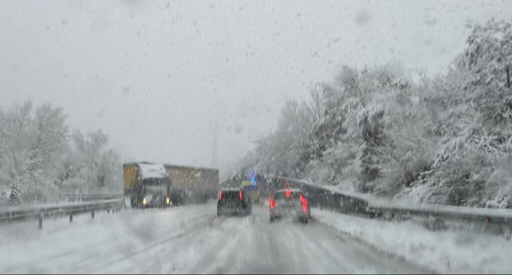 neve caos strade appennino