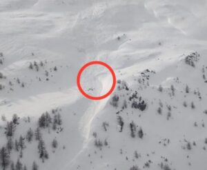 Valanga in Valle d'Aosta, morto scialpinista