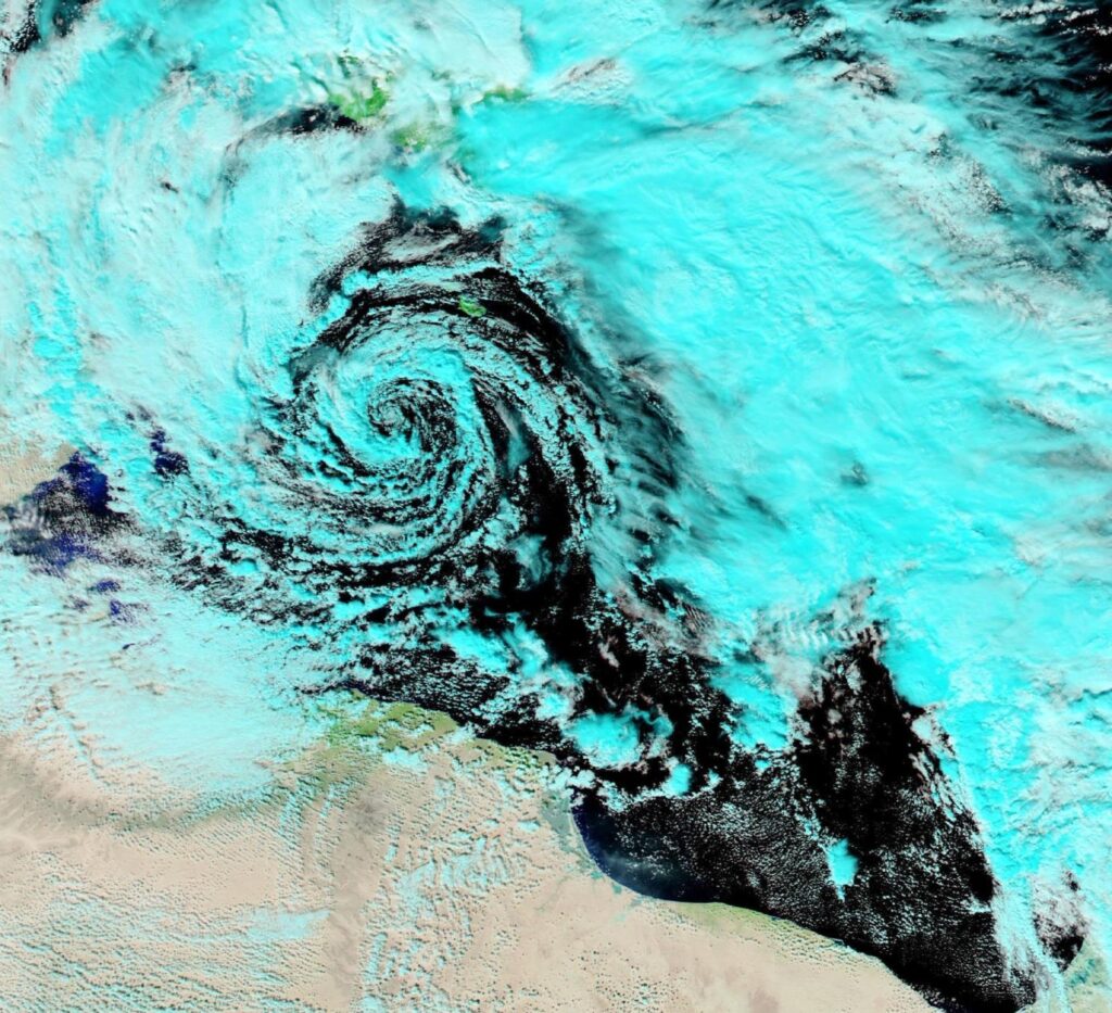 ciclone di malta visto dai satelliti nasa
