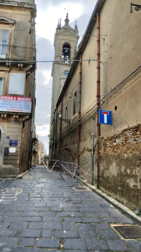 danni chiesa caltagirone