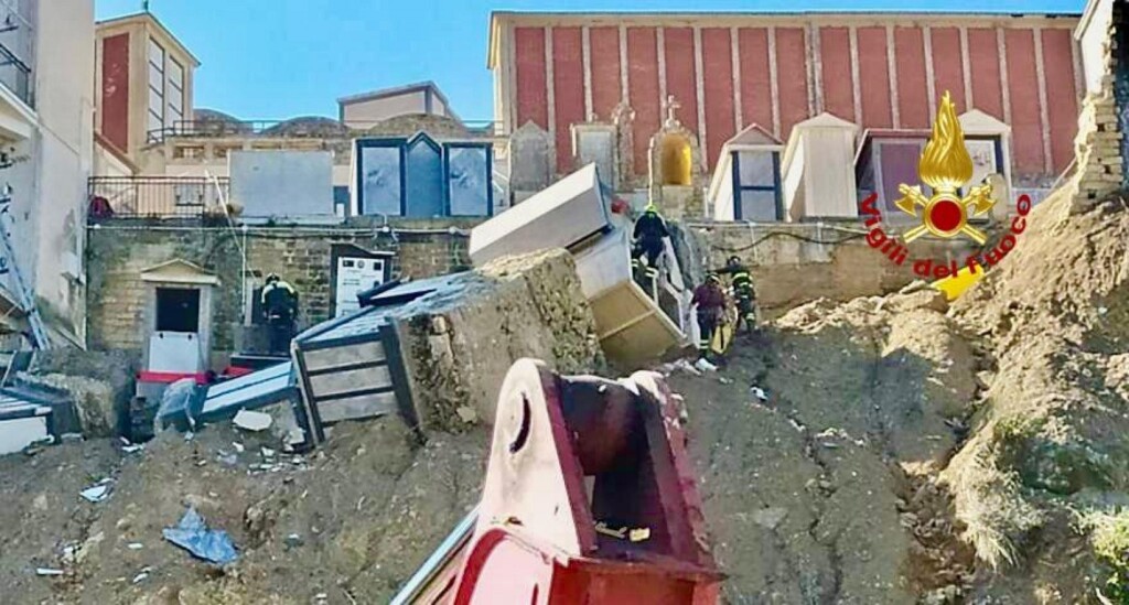 frana cimitero mineo