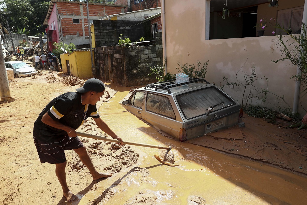 inondazioni alluvioni brasile