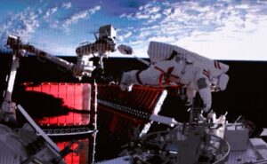 passeggiata spaziale astronauti cinesi