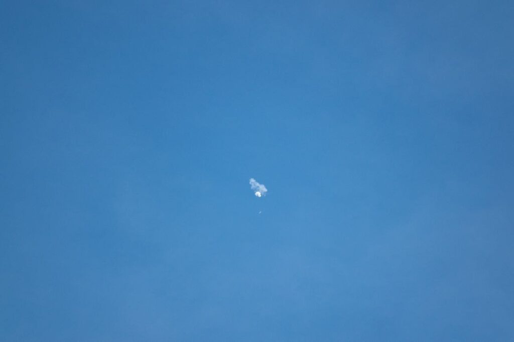 raptor abbatte pallone cinese