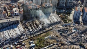 terremoto turchia crolli