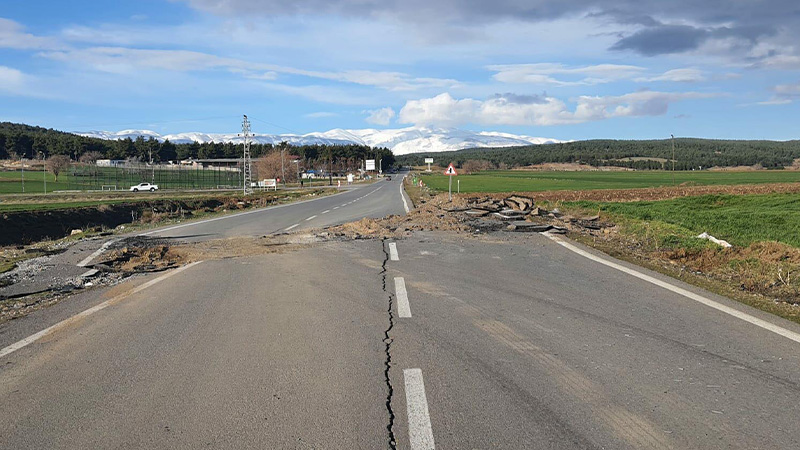 terremoto turchia strada spostata