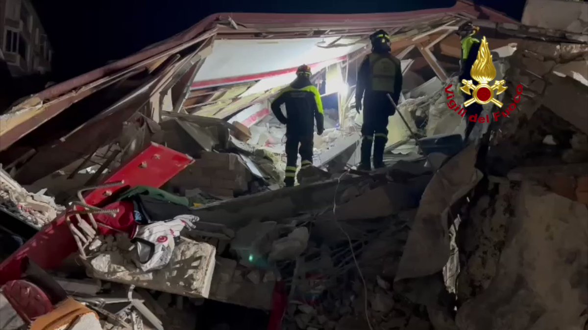 terremoto turchia vigili del fuoco