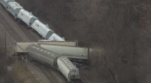 treno deragliato michigan