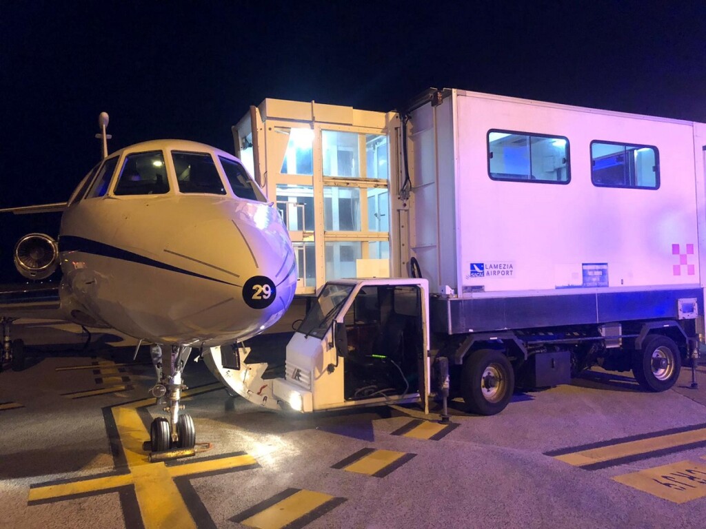 Volo Lamezia Terme-Bari