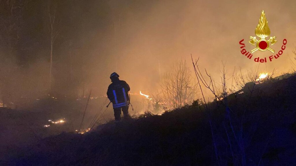 Montenegrino Valtravaglia incendio varese