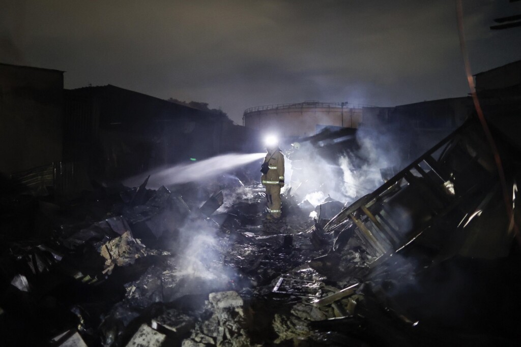 incendio giacarta