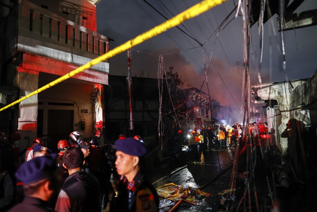 incendio giacarta