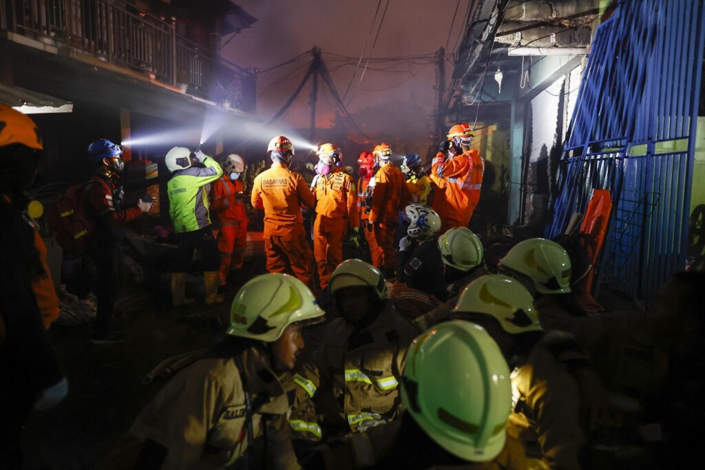 incendio giacarta