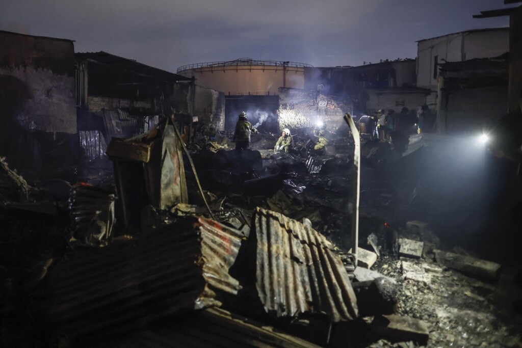 incendio giacarta