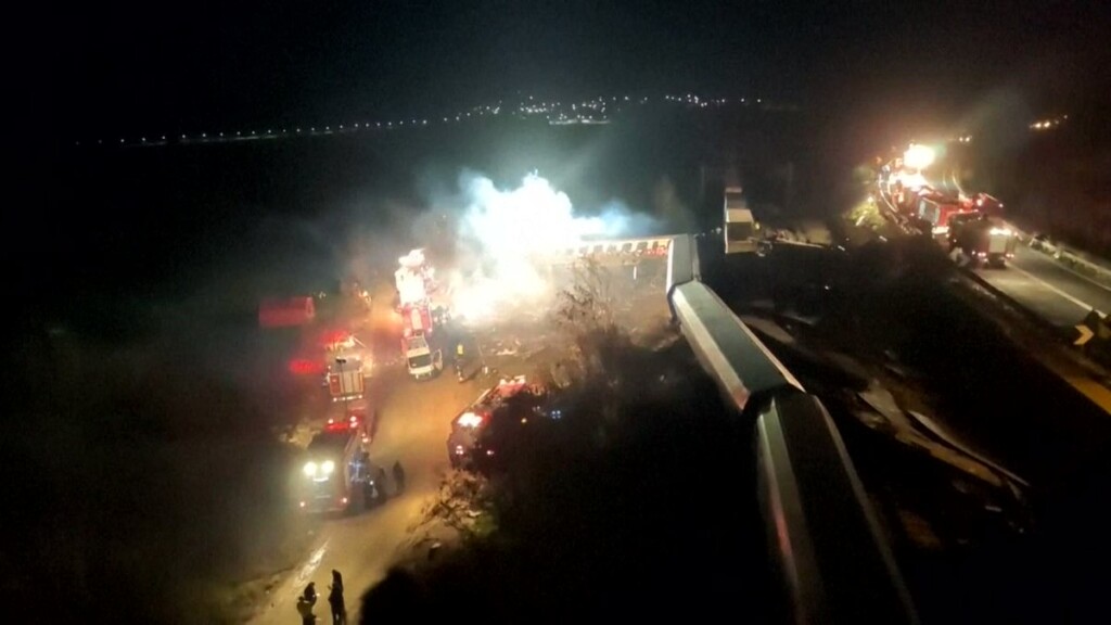 incidente scontro treni grecia