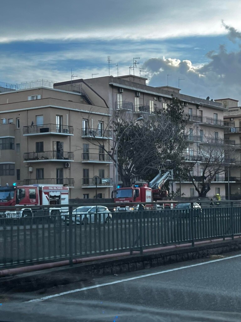 maltempo reggio calabria vigili del fuoco