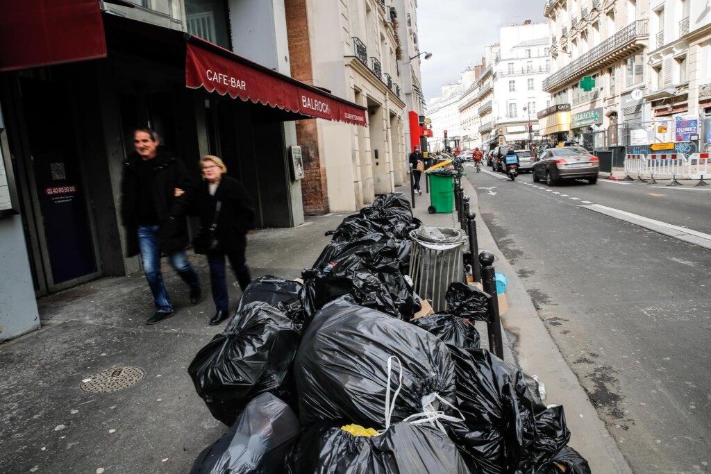 rifiuti parigi