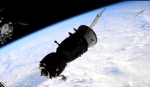 soyuz danneggiata stazione spaziale