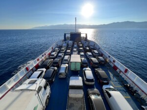 traghetto stretto di messina