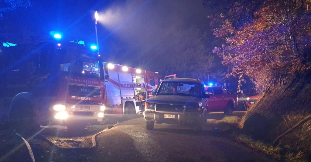vigili del fuoco di notte