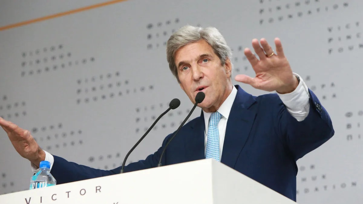 John Kerry ha dichiarato l'importanza dell'impegno dei Paesi nella transizione ecologica
