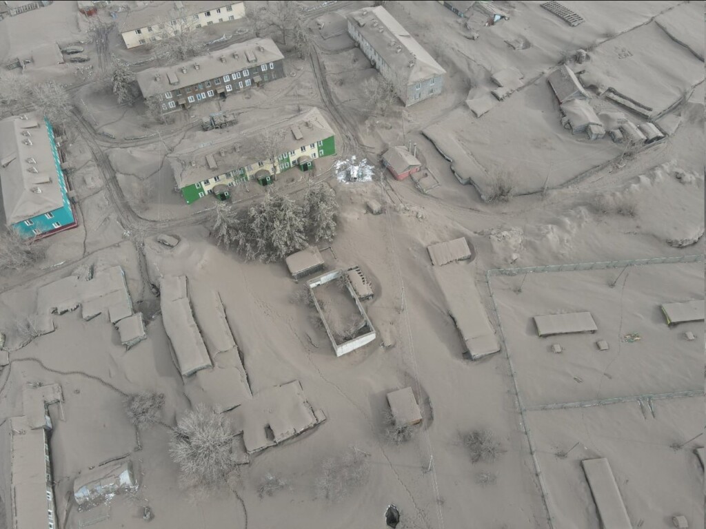 Shiveluch eruzione foto