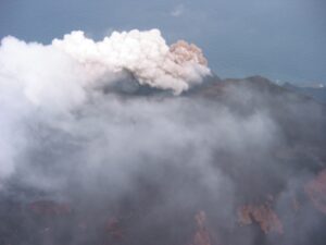 eruzione Stromboli 5 aprile 2003
