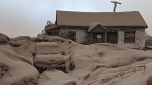 Shiveluch eruzione foto