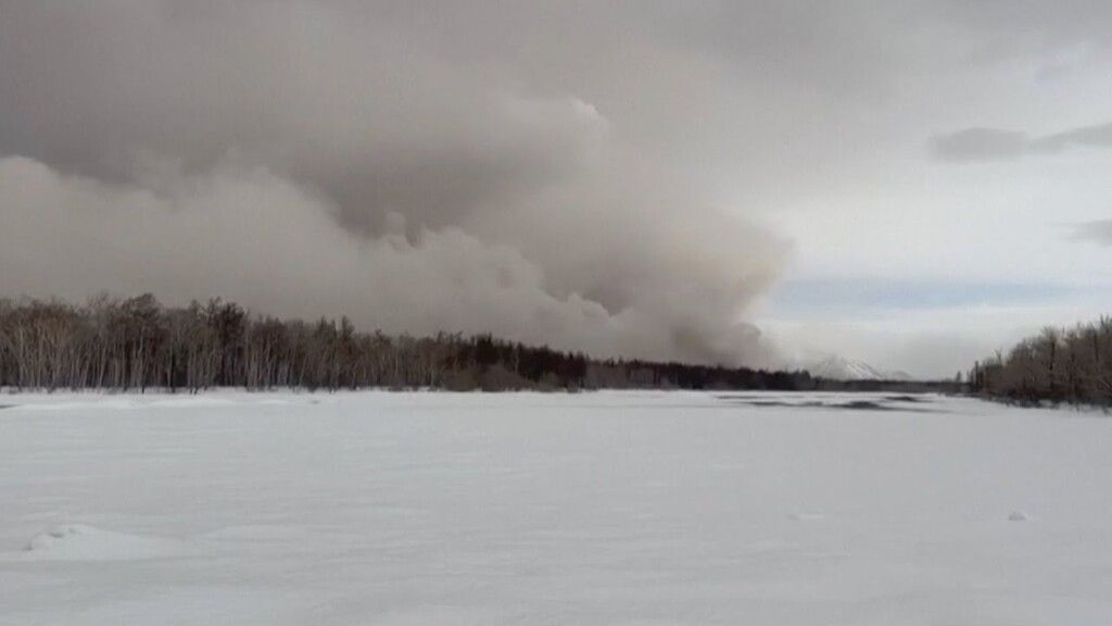 eruzione vulcano Shiveluch russia 11 aprile