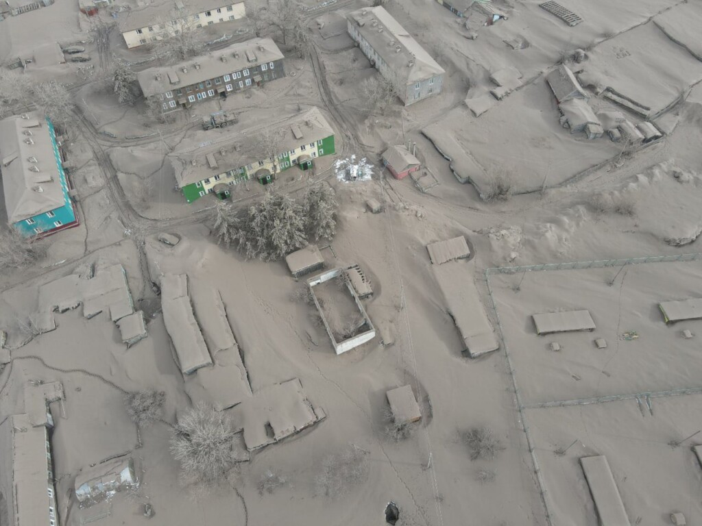 eruzione vulcano Shiveluch russia 11 aprile