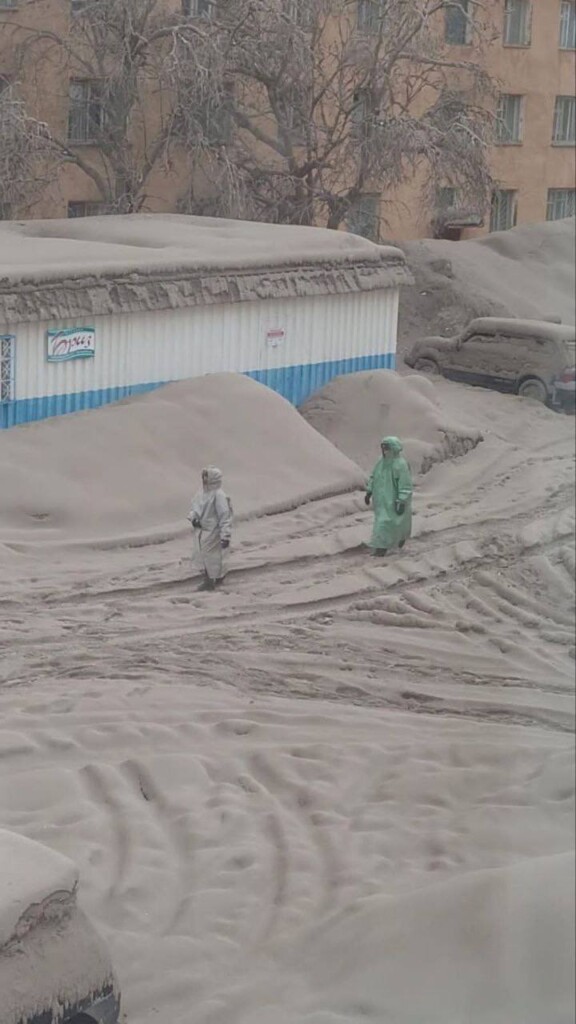 eruzione vulcano Shiveluch russia 11 aprile
