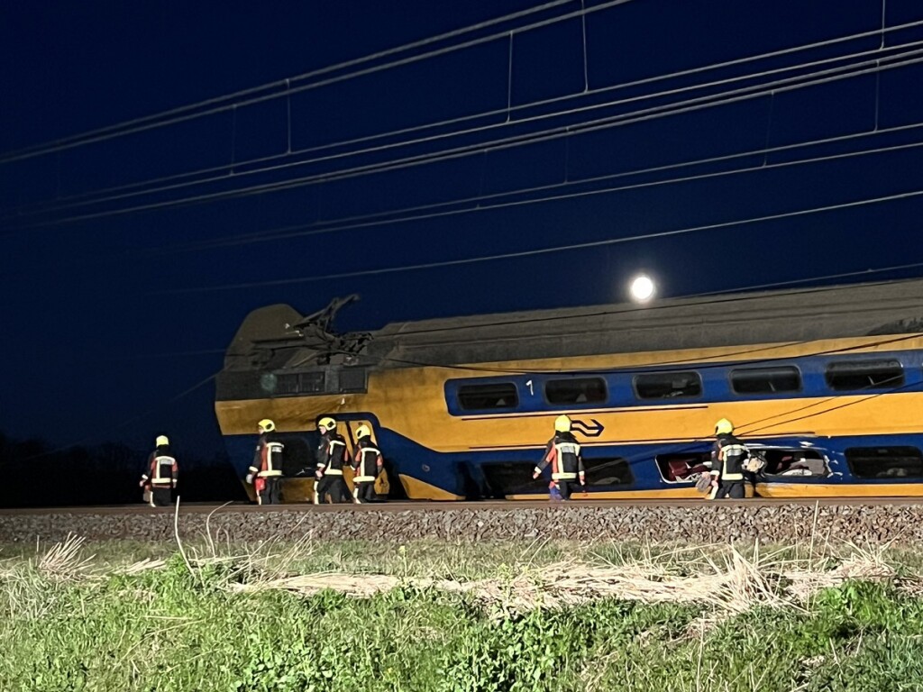incidente treni paesi bassi olanda