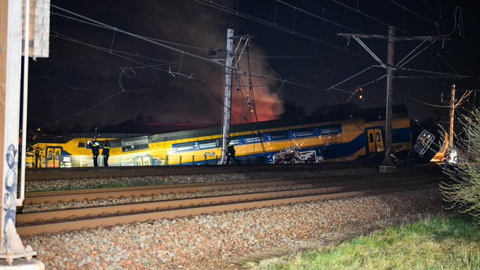 incidente treni paesi bassi olanda