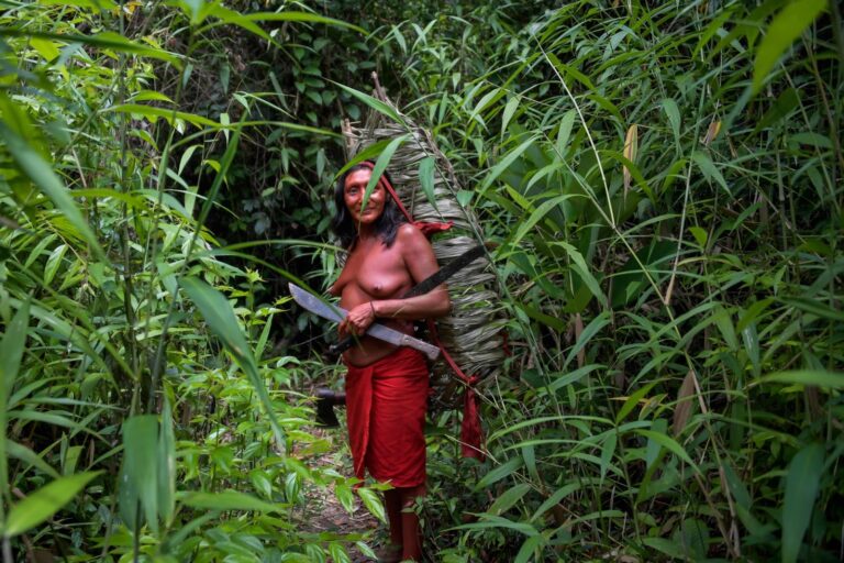 indigeni foresta amazzonica