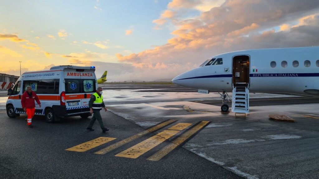 trasporto neonato aeronautica militare lamezia roma