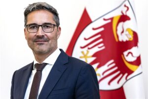Presidente della Provincia di Bolzano Kompatscher e la questione degli orsi in Trentino