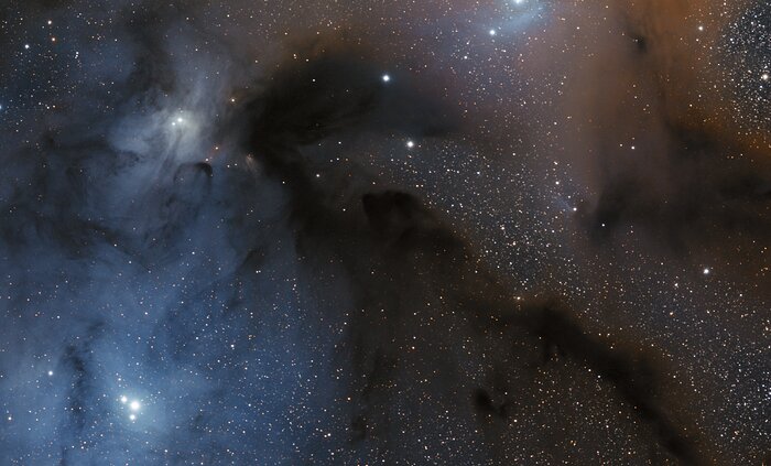 La zona intorno alla regione di formazione stellare L1688 in luce visibile
