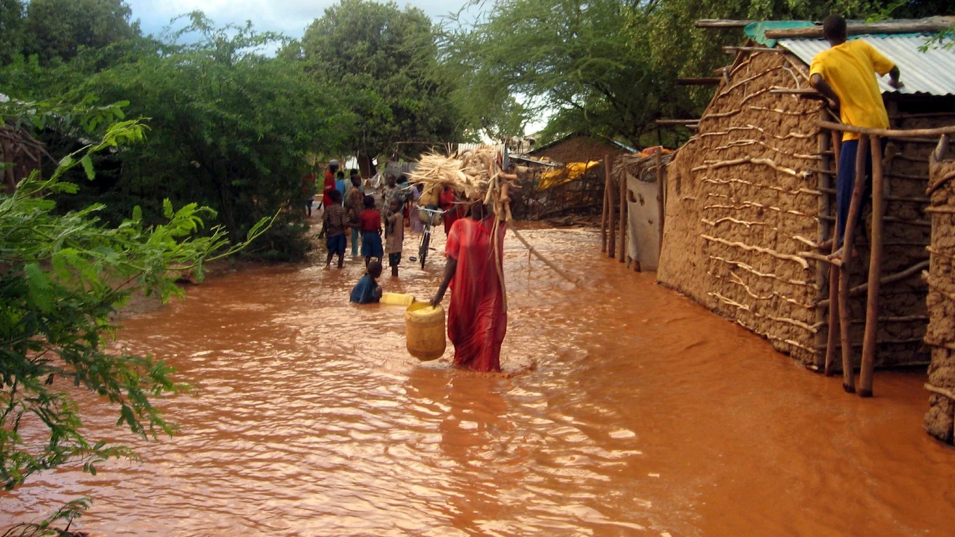 C'est le Début de la Fin - Page 2 Alluvione-in-Kenya.jpg
