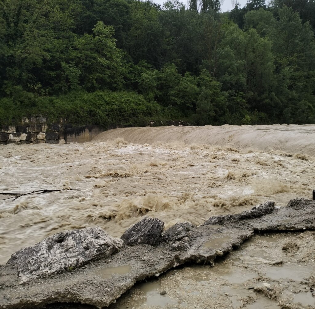 fiume esino